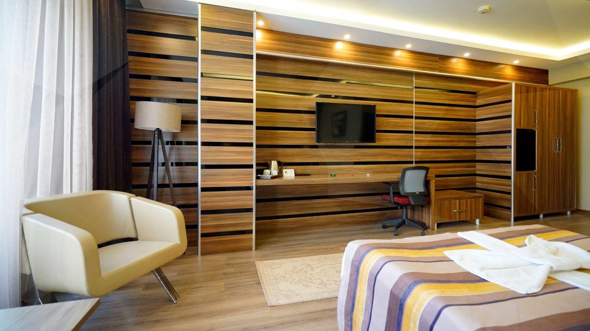 Es Albatros Hotel Eskişehir Ngoại thất bức ảnh