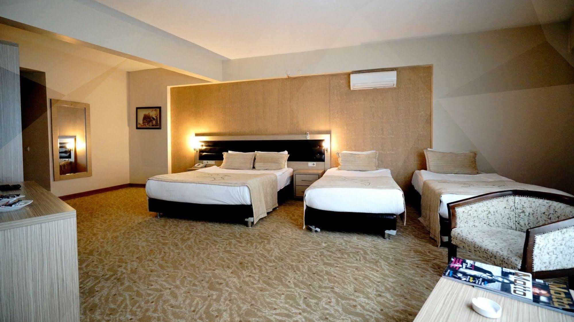 Es Albatros Hotel Eskişehir Ngoại thất bức ảnh