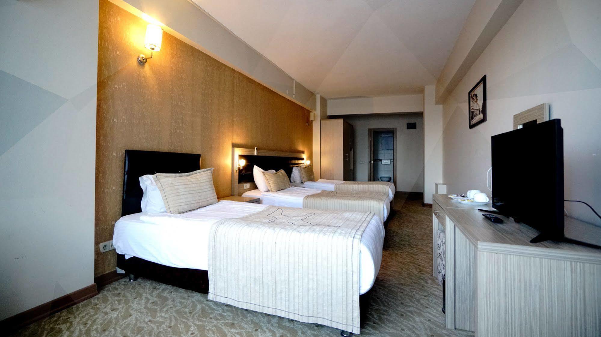 Es Albatros Hotel Eskişehir Ngoại thất bức ảnh