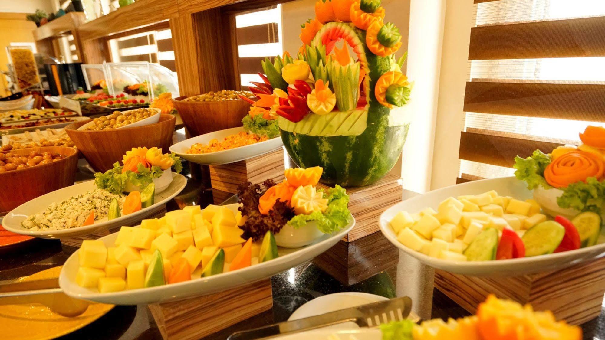 Es Albatros Hotel Eskişehir Ngoại thất bức ảnh