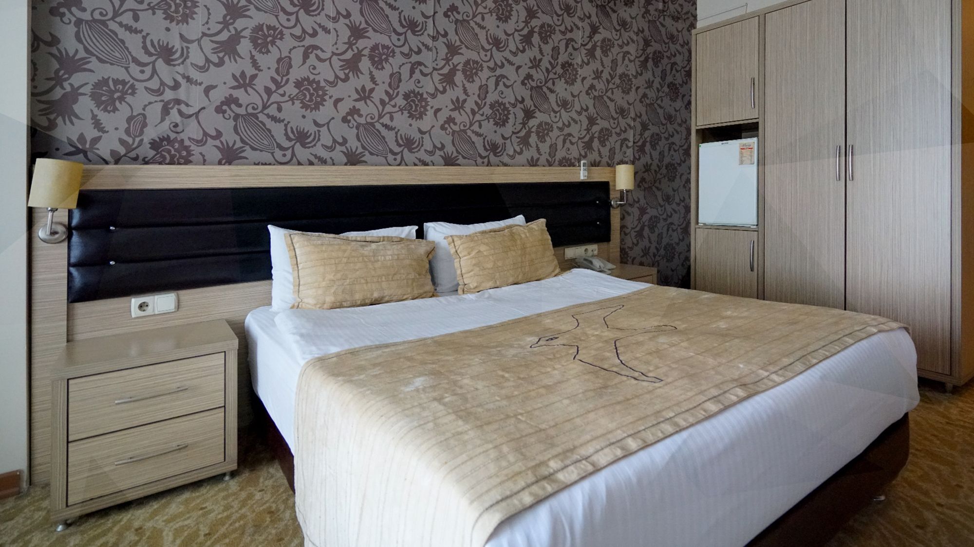 Es Albatros Hotel Eskişehir Ngoại thất bức ảnh